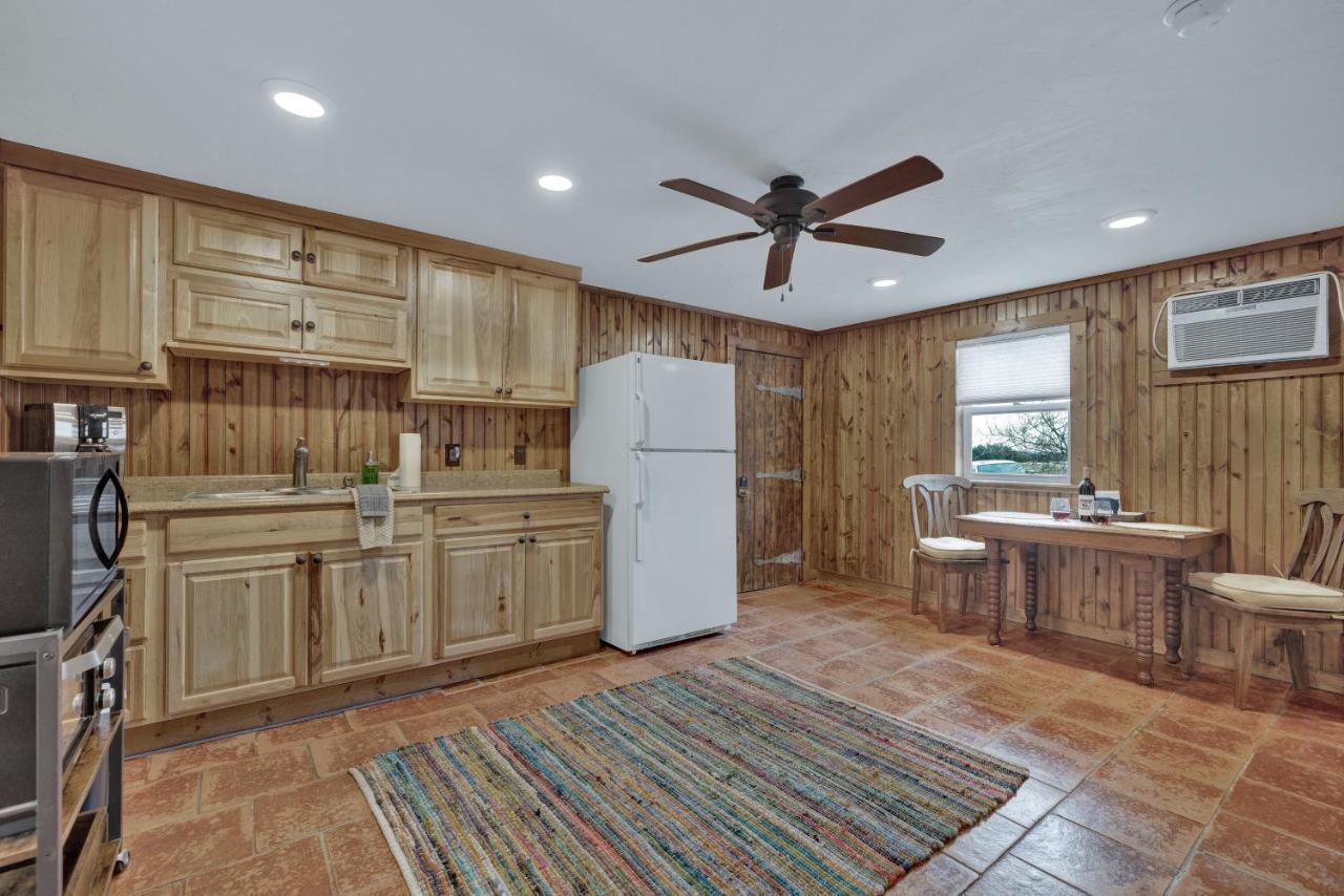 Ohana Ranch Cabin - 12 Minutes To Historic Main St Fredericksburg Buitenkant foto